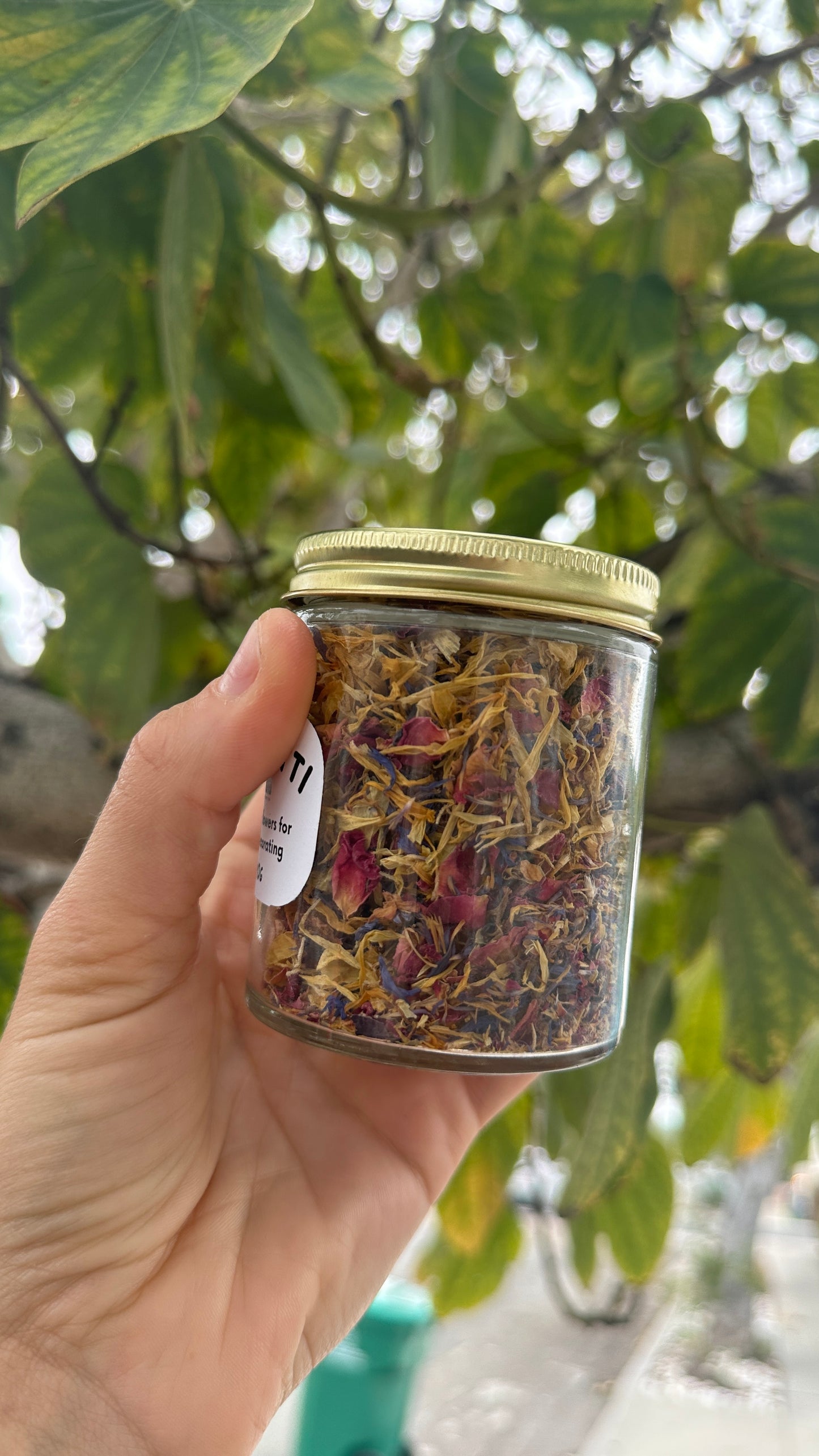 flowerfetti edible flowers | nature's sprinkles