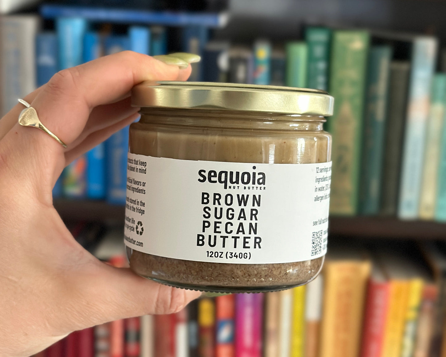 This organic brown sugar pecan butter combines the rich flavors of pecans, organic brown sugar, and a touch of celtic sea salt for a deliciously smooth and creamy spread. Perfect for adding a little sweetness to your favorite snacks or as a topping for toast and oatmeal.